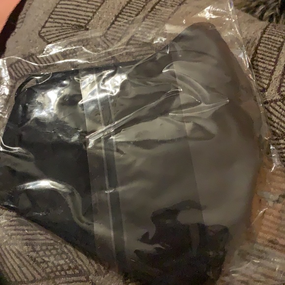 Fashion Bling Adjustable Face Mask - Picture 2 of 2